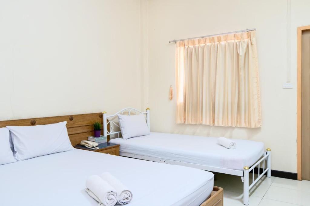 บ้านเพื่อน 2 สาขาพยุหะคีรี, Apartment/Flat – Nakhon Sawan (photo 1)