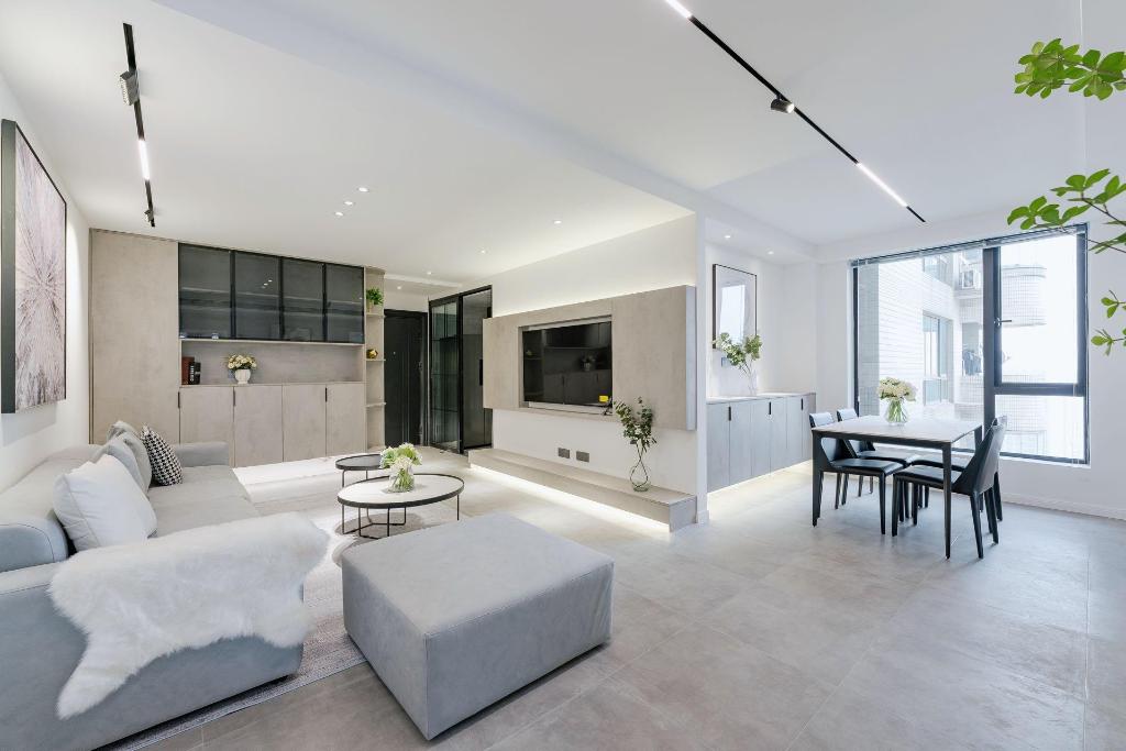 中山公园温馨三房公寓 2个卫生间 带浴缸 落地窗, Apartment/Flat – Shanghai (photo 1)
