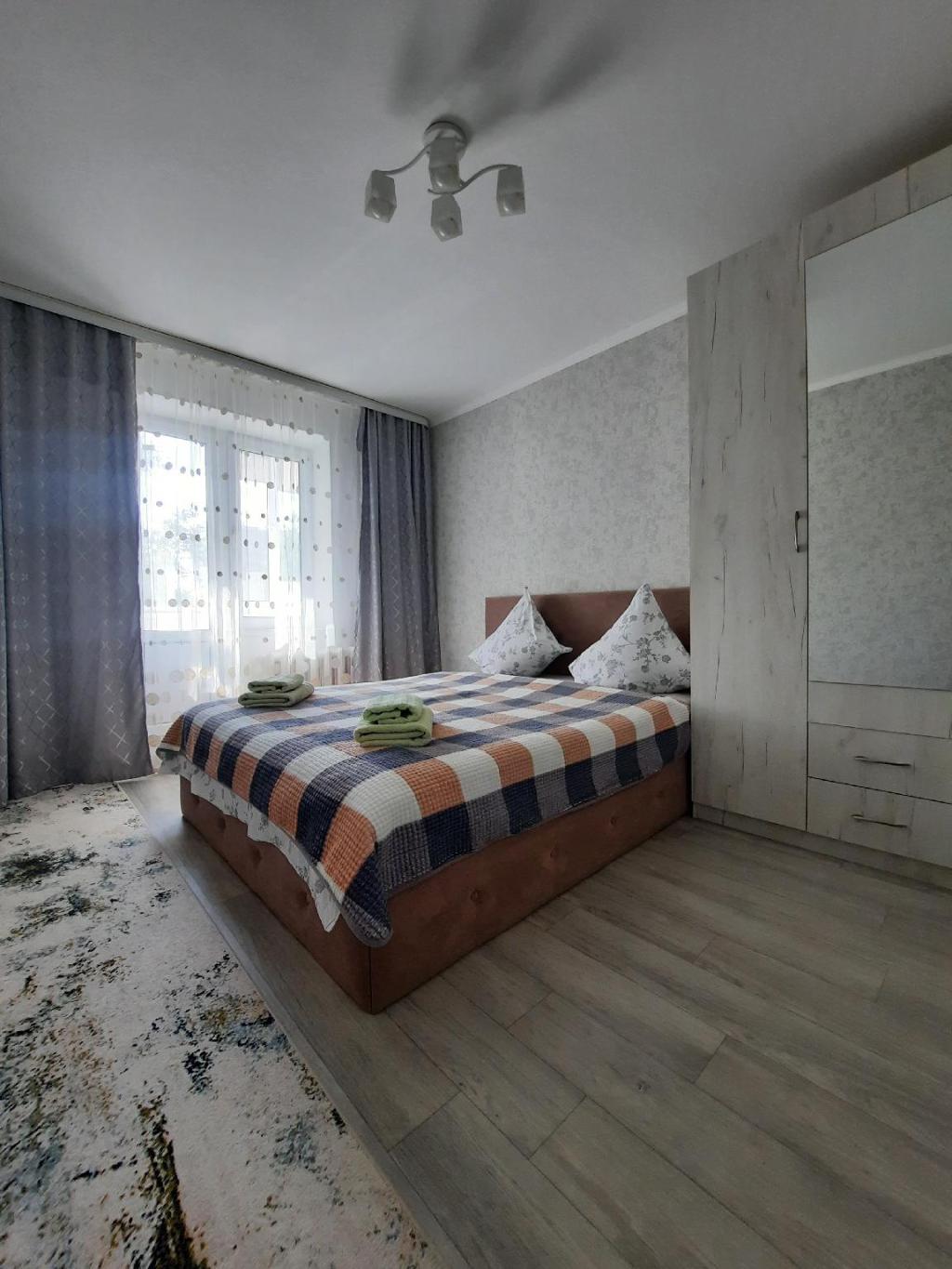 Apartment (50 m²), 1 Schlafzimmer und 1 eigene Badezimmer in Uralsk, Apartment – Uralsk (Foto 1)