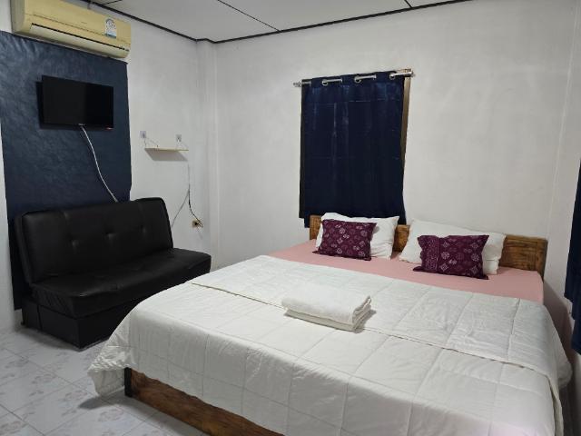 เลทุ่งแล่น 2 บังกะโล, Entire bungalow – Chumphon (photo 2)