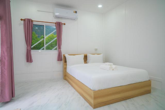 บ้านในสวนรีสอร์ท หุบป่าตาด 2 (บ้านชมเขา), Entire House – Uthai Thani (photo 3)