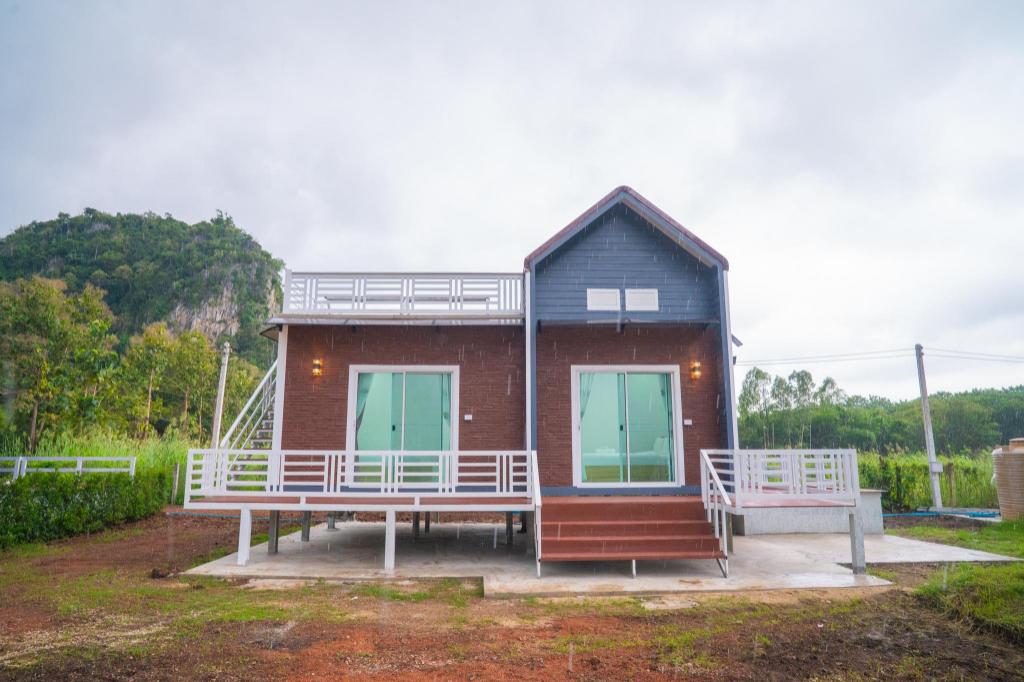 บ้านในสวนรีสอร์ท 2 หุบป่าตาด (บ้านอิงเขา), Entire House – Uthai Thani (photo 1)