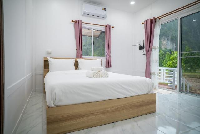 บ้านในสวนรีสอร์ท 2 หุบป่าตาด (บ้านอิงเขา), Entire House – Uthai Thani (photo 2)