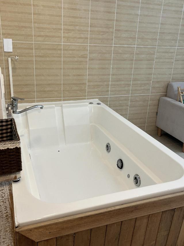 [복층 스파 / 개별 테라스 / 애견 운동장] 포마이코티지 3 / 숲속 집 cottage, Pension – Hoengsong (photo 4)