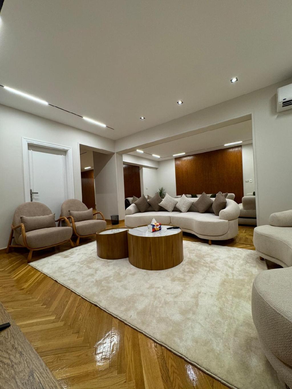 Appartement avec 4 chambre(s) de 300 m² et 3 salle(s) de bains privée(s) à Alexandria, Appartement – Guizeh (photo 1)