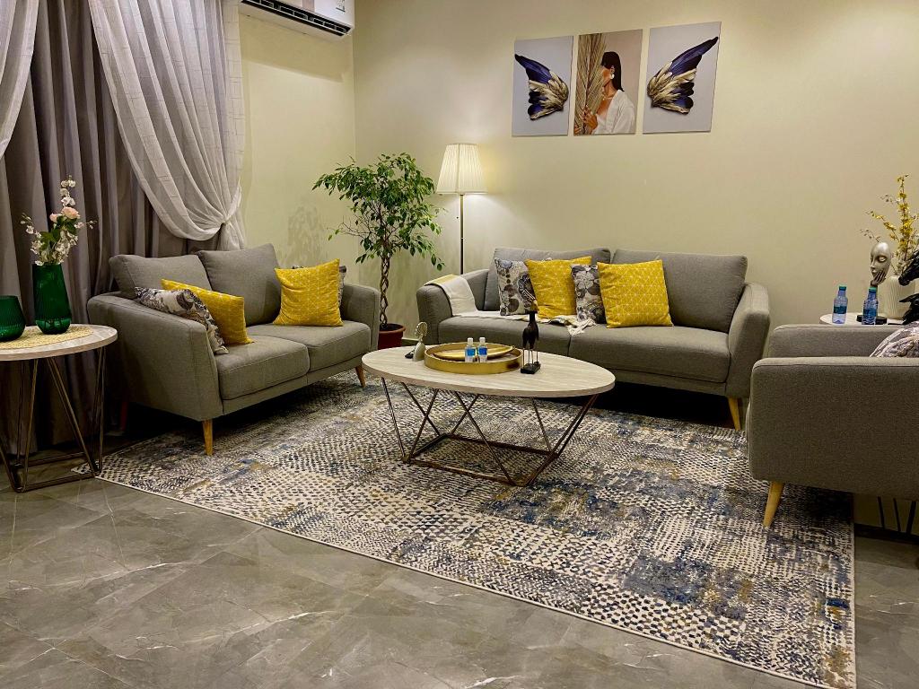 A شقة انيقه بصاله وغرفه نوم - دخول ذاتي, Apartment/Flat – Riyadh (photo 1)