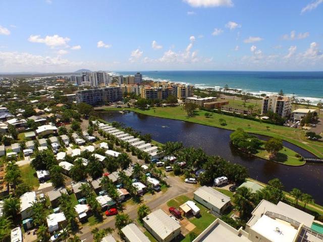 Alex Beach Cabins – Holiday park/caravan park, Sunshine Coast