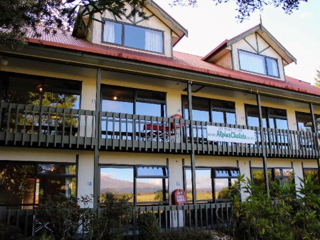 高山小木屋, 民宿和B&B – 汤加里罗国家公园 (第2张照片)