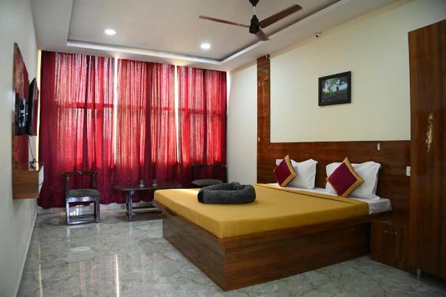 Casa di  m² con 8 camera(e) e 1 bagno(i) privato(i) in zona Visveshwara Nagar, Villa e casa – Mysore (foto 2)