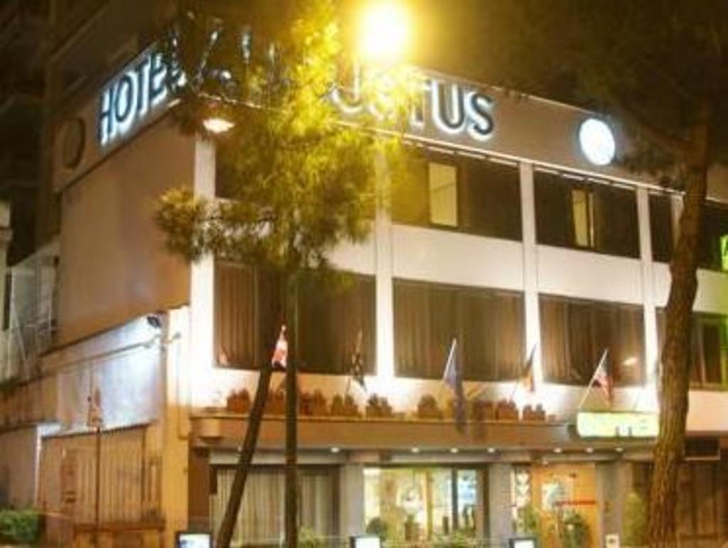 Augustus, Hotel – Ottaviano (photo 1)