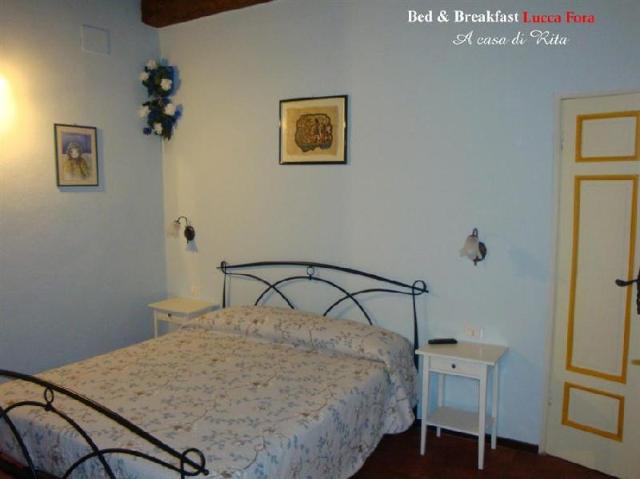 Bed & Breakfast Lucca Fora – Guesthouse/bed and breakfast, Capannori