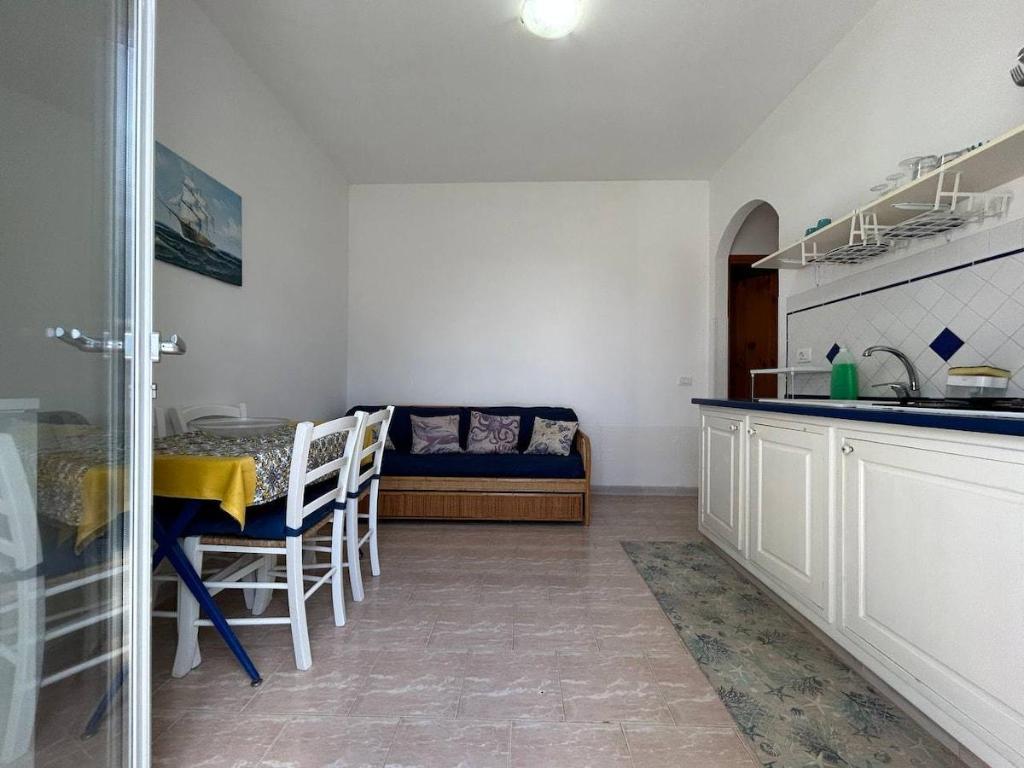Casa di  m² con 1 camera(e) e 1 bagno(i) privato(i) in zona Fondo Morte, Villa e casa – Pachino (foto 1)