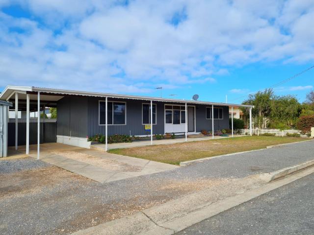 BJ's Beach House – Entire House, Port Vincent