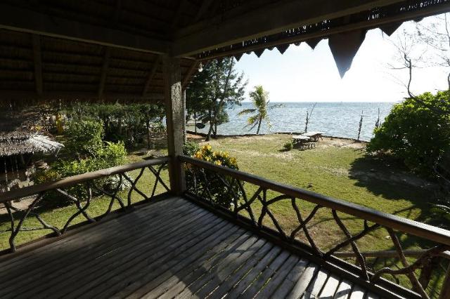 Bunga Jabe, Entire House – Karimunjawa (photo 3)