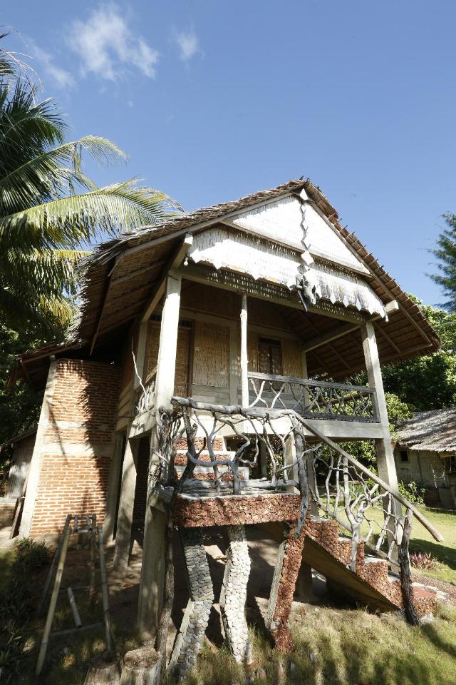 Bunga Jabe, Entire House – Karimunjawa (photo 4)