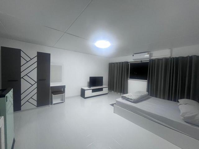 อิมแพค เมืองทองธานี c8 ชั้น 13 ห้องพักรายวัน, Apartment/Flat – Bangkok (photo 2)
