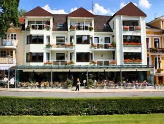 Cafe Schneidewind – Guesthouse/bed and breakfast, Bad Pyrmont