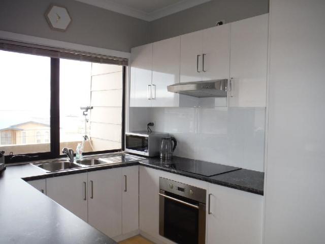 Casa di 10 m² con 3 camera(e) e 3 bagno(i) privato(i) in zona Port Victoria, Villa e casa – Port Victoria (foto 4)