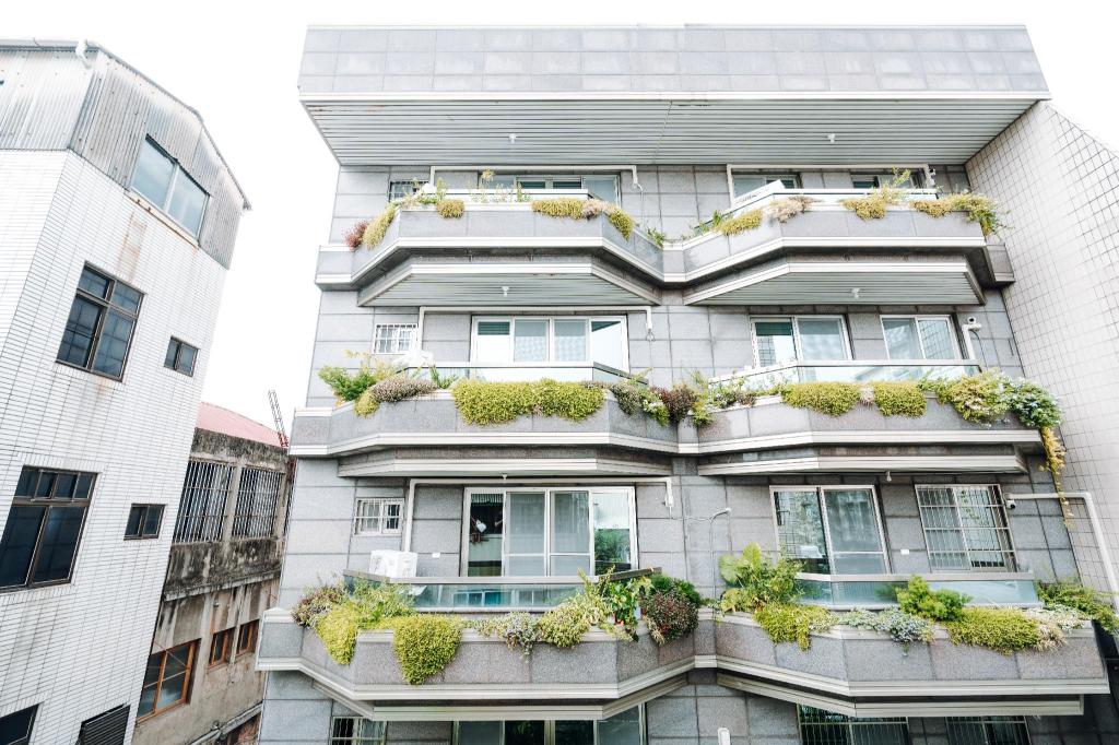 Chapter 127, Serviced apartment – Tainan (photo 1)