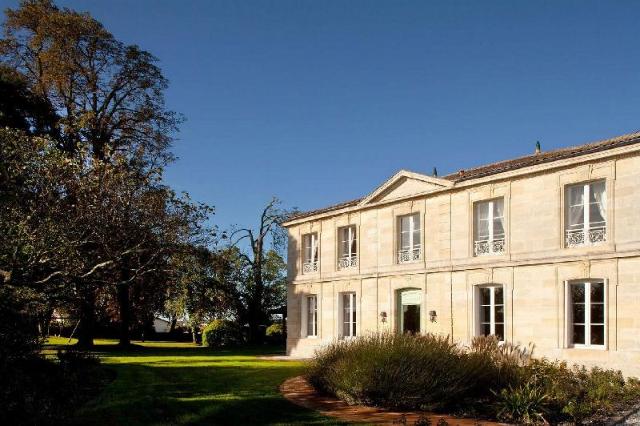 Château Ormes de Pez – Pensjonat i B&B, Pauillac