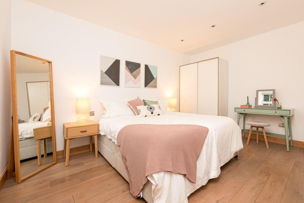 Chic Barn Hideaway, Villa & huis – Ombersley (foto 1)