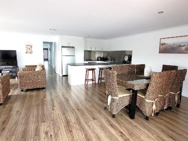 Clipper Getaway, Entire House – Point Turton (photo 2)
