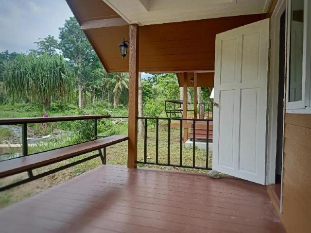 Bungalow de 200 m² en Thung Song, con 1 habitación(es) y 1 baño(s) privado(s), Villa y casa – Nakhon Si Thammarat (foto 4)