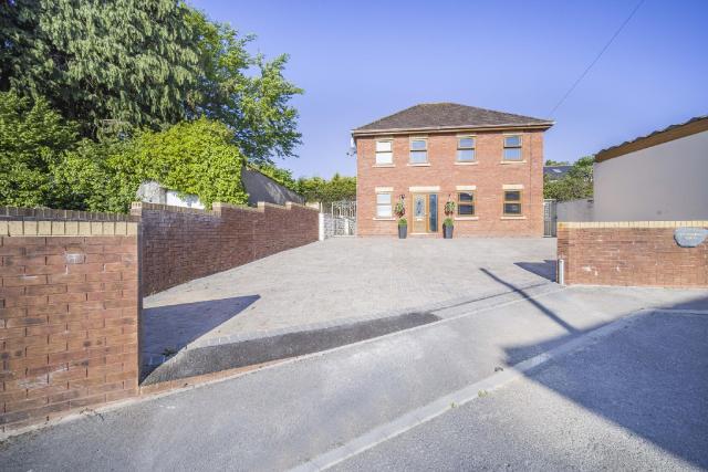 Coach House – Entire House, Bridgend