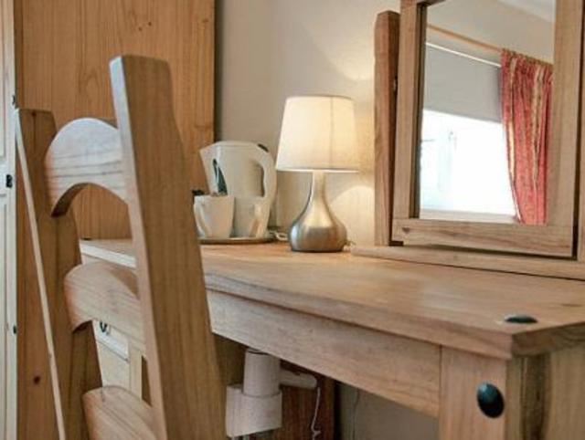 Coastal Park Accommodation – Hotel, Llanelli