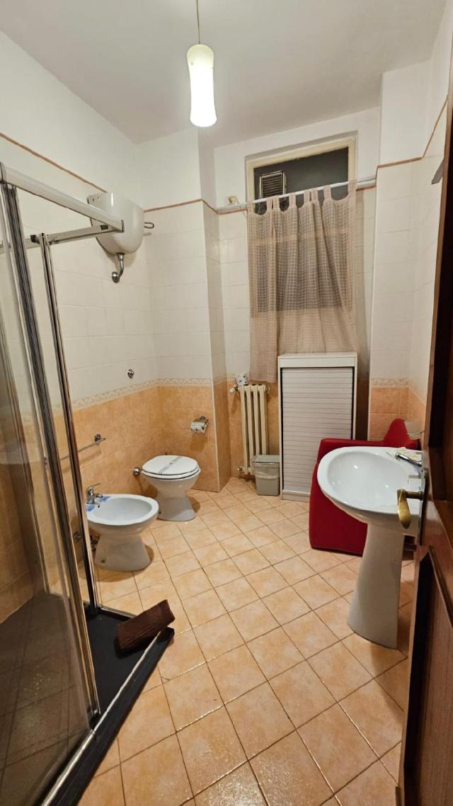 Casa di  m² con 1 camera(e) e 1 bagno(i) privato(i) in zona Murat, Villa e casa – Bari (foto 4)