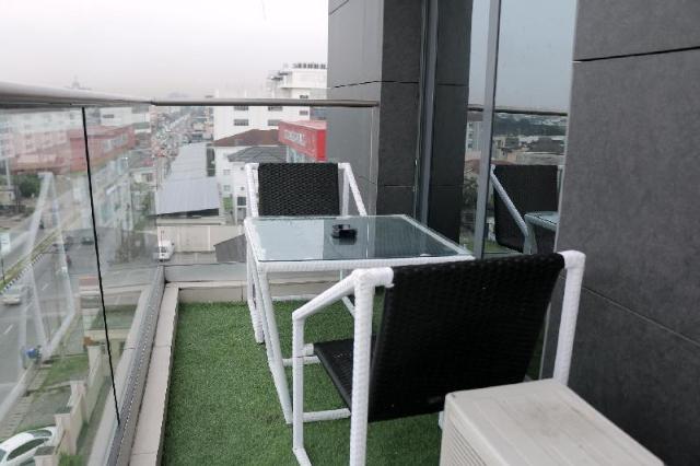 Crystal House Shortlets – Apartment/Flat, Lekki