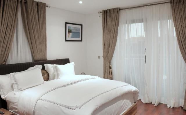 Appartamento di 1789 m² con 3 camera(e) e 4 bagno(i) privato(i) in zona Lekki Phase I, Appartamento – Lekki (foto 2)