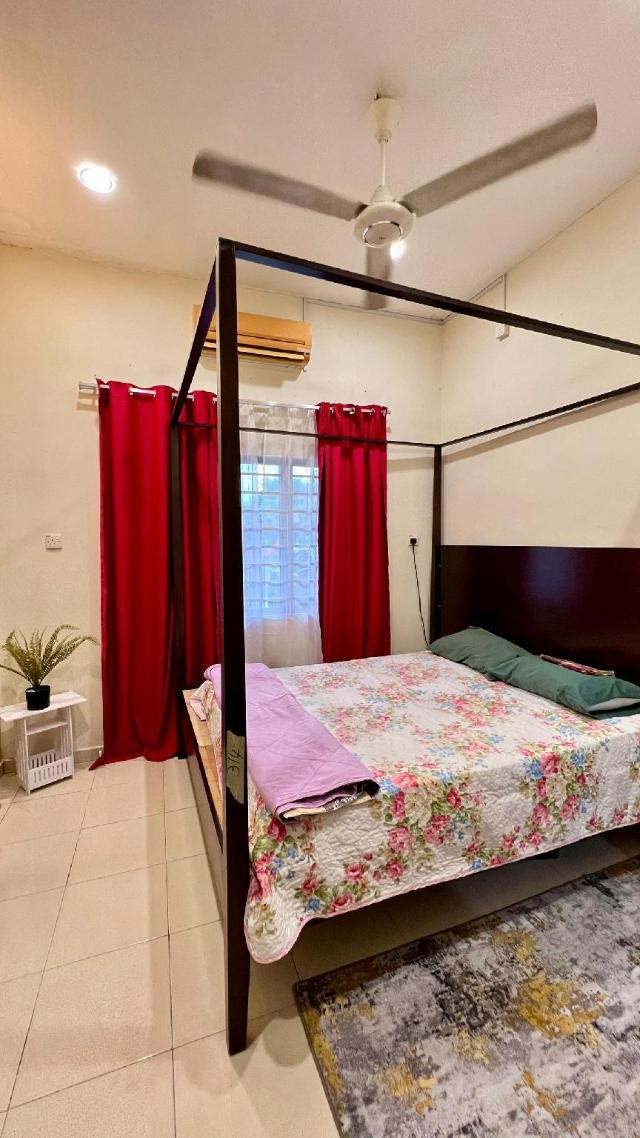 Casa di  m² con 1 camera(e) e 2 bagno(i) privato(i) in zona Kota Kemuning, Villa e casa – Klang (foto 5)