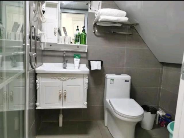 D地铁口奥体中心旁华润国际社区A区落地窗私享大床房, Appartement – Maksamaa (foto 3)