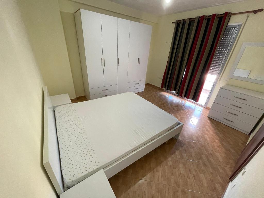 Appartamento di 65 m² con 1 camera(e) e 1 bagno(i) privato(i) in zona Vlora Centro, Appartamento – Valona (foto 1)