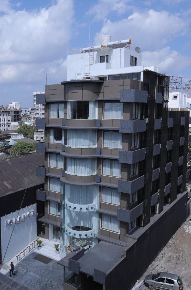 De Glance Hotel – Hotel, Surat