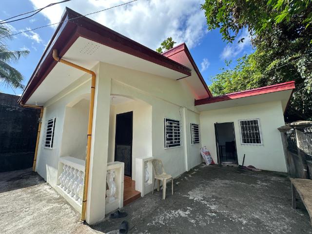 De Leon's Transient – Entire House, Donsol