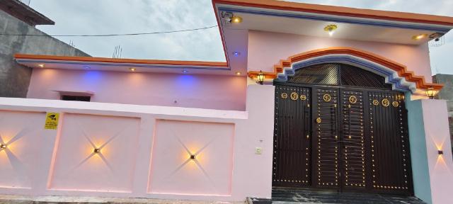 (2200 m²), 4 Schlafzimmer und 4 eigene Badezimmer in Ayodhya, Pension & B&B – Ayodhya (Foto 2)