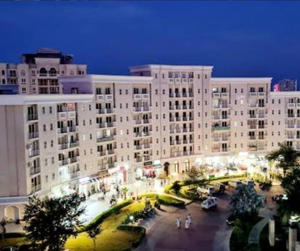 Casa de  m² en Sunrakh Bangar, con 5 habitación(es) y 1 baño(s) privado(s), Villa y casa – Vrindavan (foto 1)