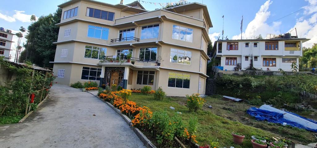Dewa Elegance, Hotel – Tawang (photo 1)