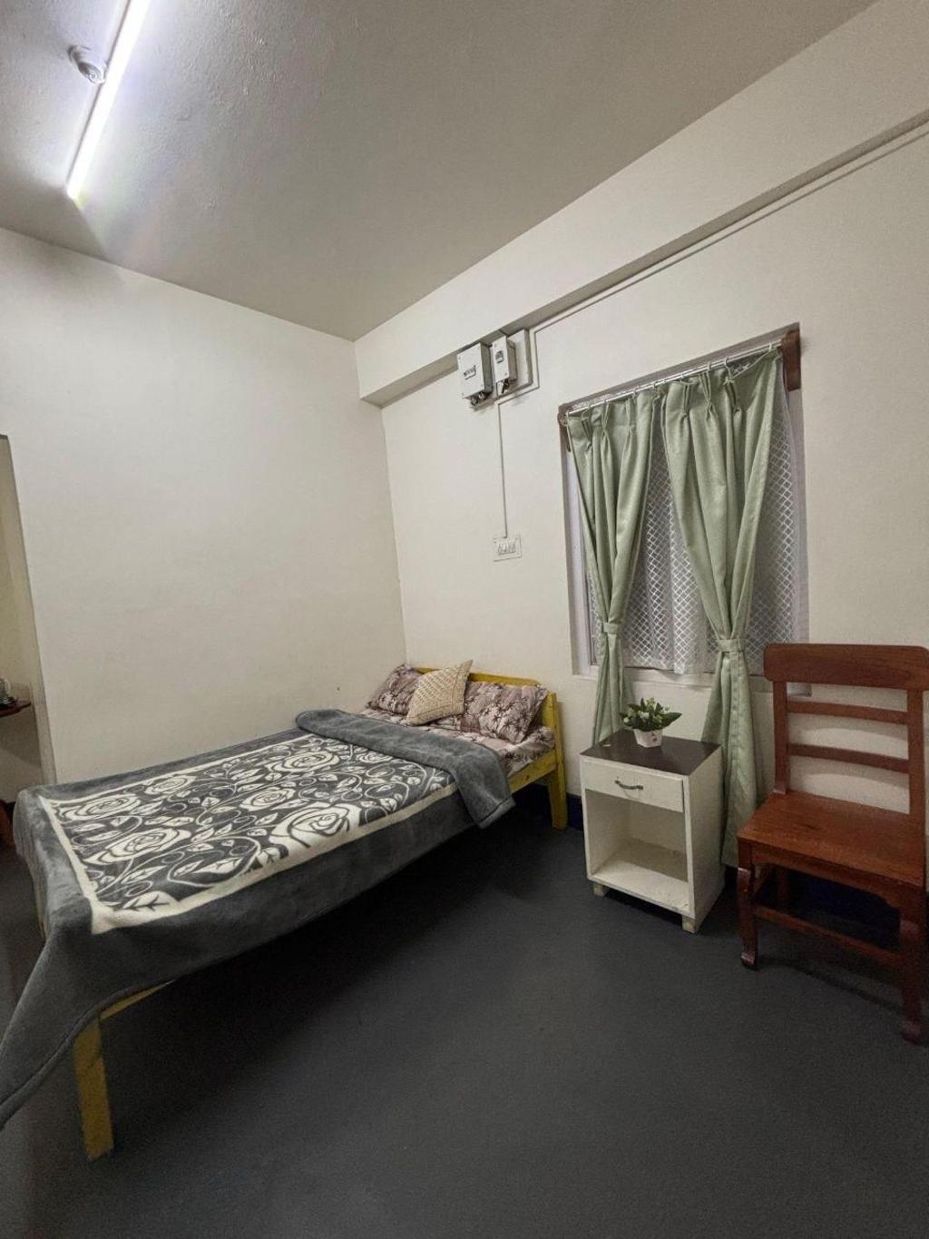 Double occupancy, Guest House – Shillong (photo 1)