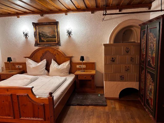 Doubleroom with shared bathroom/kitchen – Entire House, Grassau