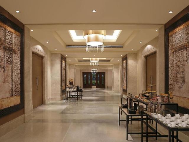 DoubleTree by Hilton Agra – Hotel, Agra