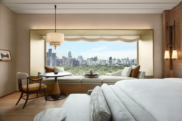 Dusit Thani Bangkok – Hotel, Bangkok