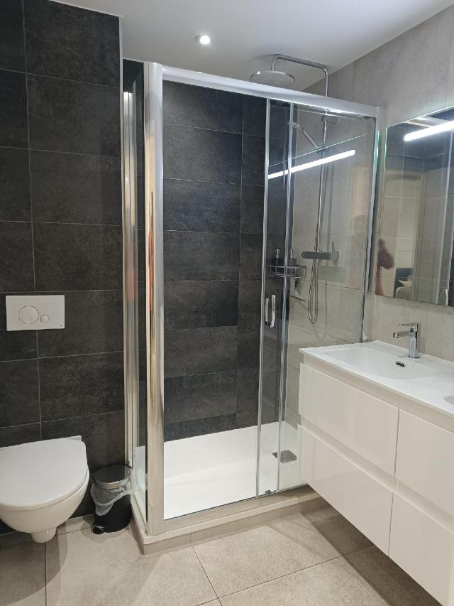 E1 High Floor Spacious Studios, Appartement – Gibraltar (foto 2)