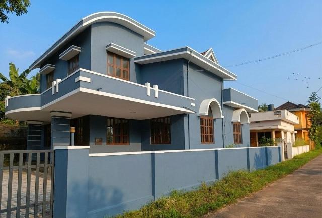 Casa di  m² con 2 camera(e) e 3 bagno(i) privato(i) in zona Kallianpur – Villa e casa, Udupi