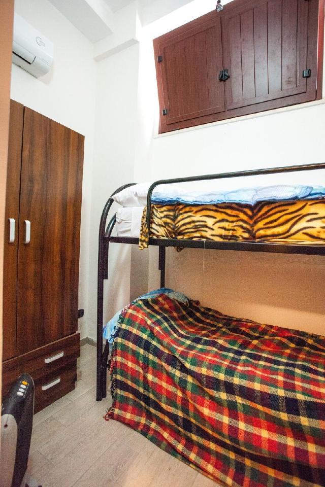 Haus (60 m²), 2 Schlafzimmer und 1 eigene Badezimmer in Locri, Villa & Haus – Locri (Foto 4)