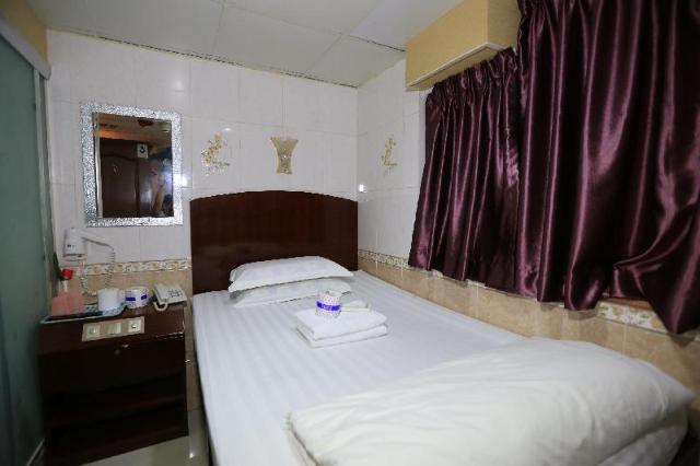 Everest Hostel Block E, Guesthouse/bed and breakfast – Hong Kong (photo 2)