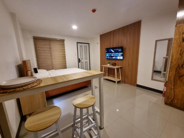 Flat 35, Unit 2F, Apartment/Flat – Manila (photo 4)