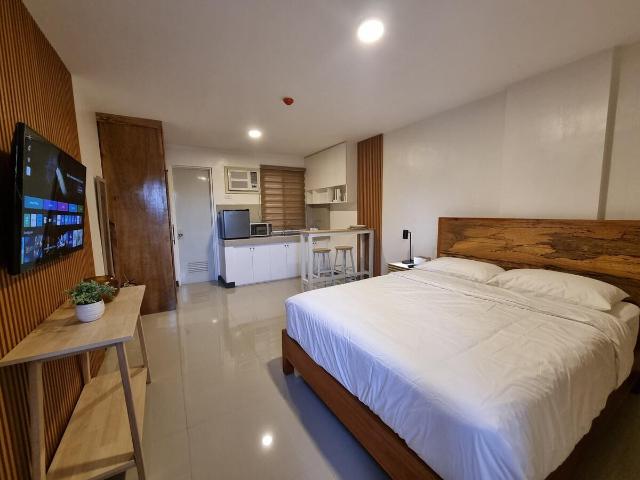 Flat 35, Unit 3F, Entire House – Manila (photo 3)